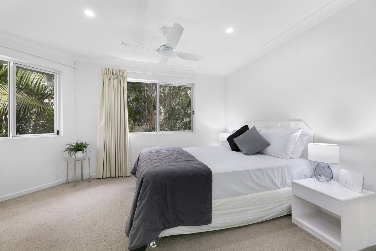 28/136 The Esplanade Burleigh Heads 9