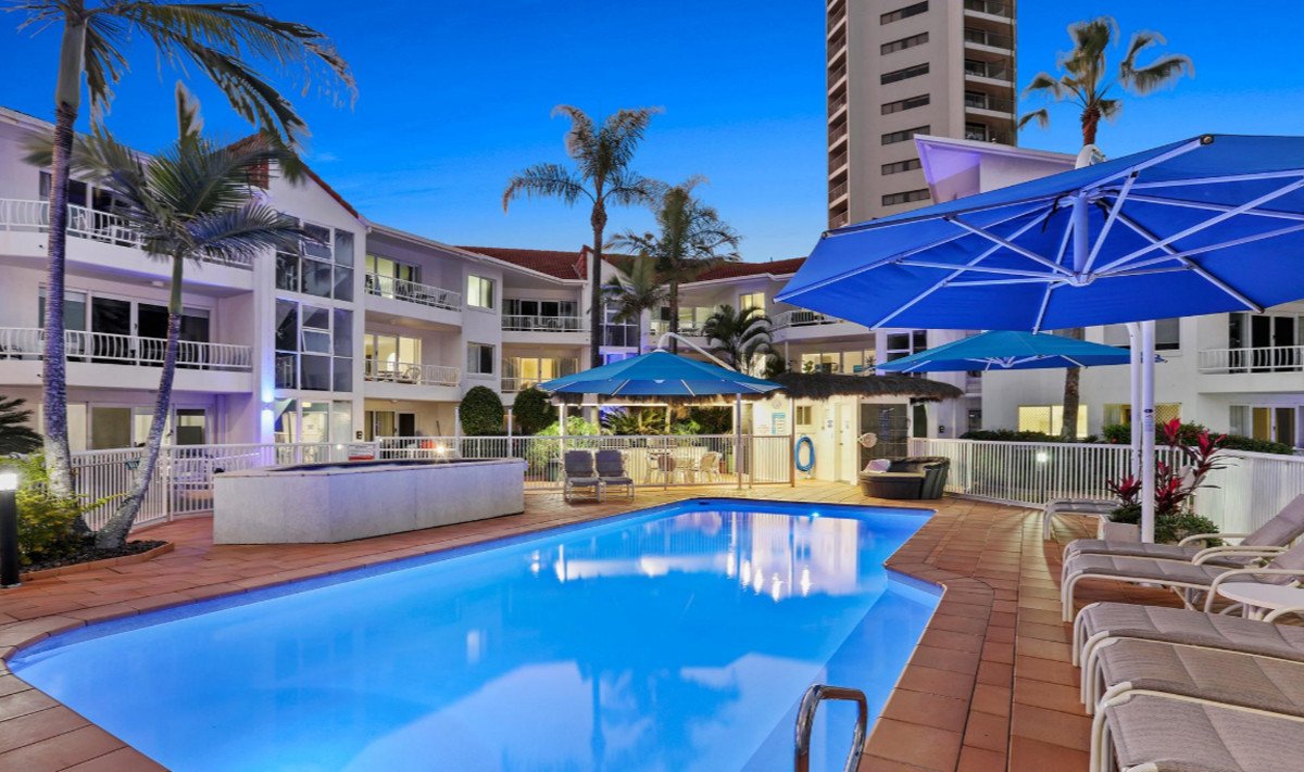 28/136 The Esplanade Burleigh Heads 13