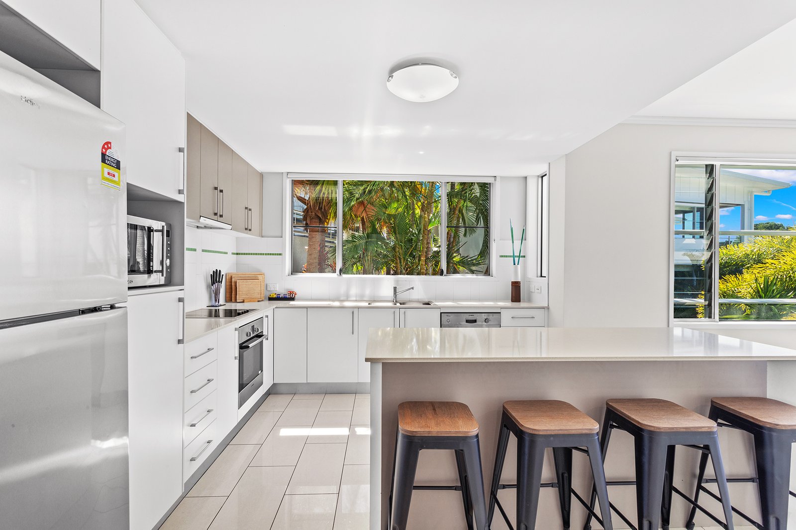 28/15 Flame Tree Court AIRLIE BEACH 9