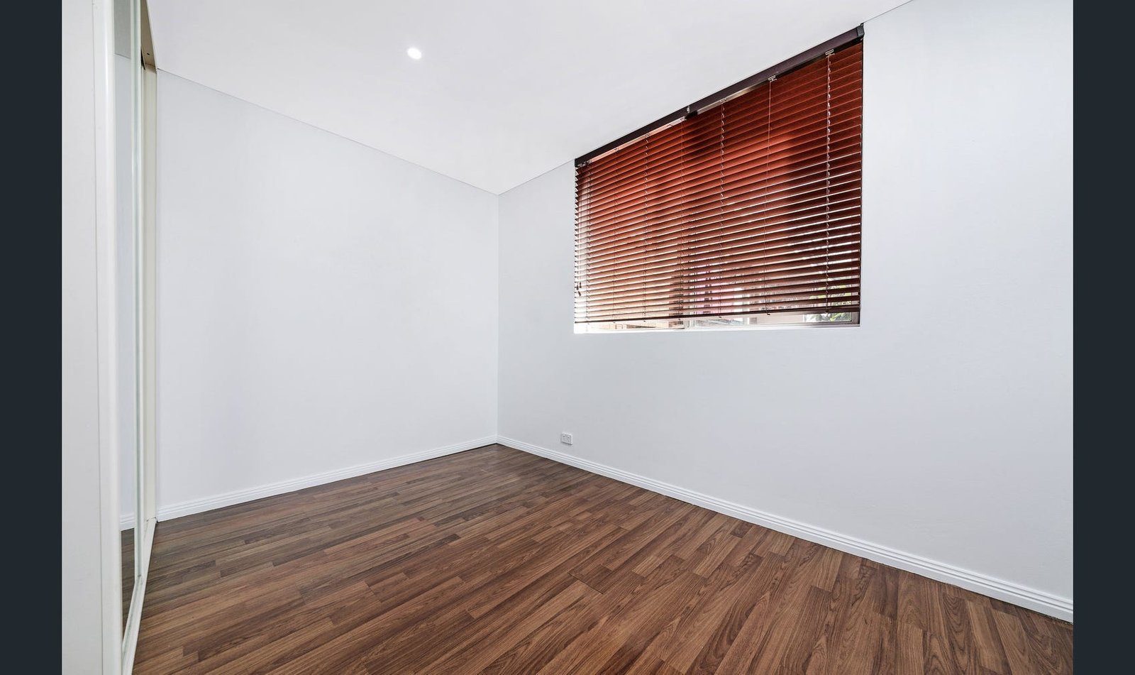 28/17-19 Phillip St  ROSELANDS 7