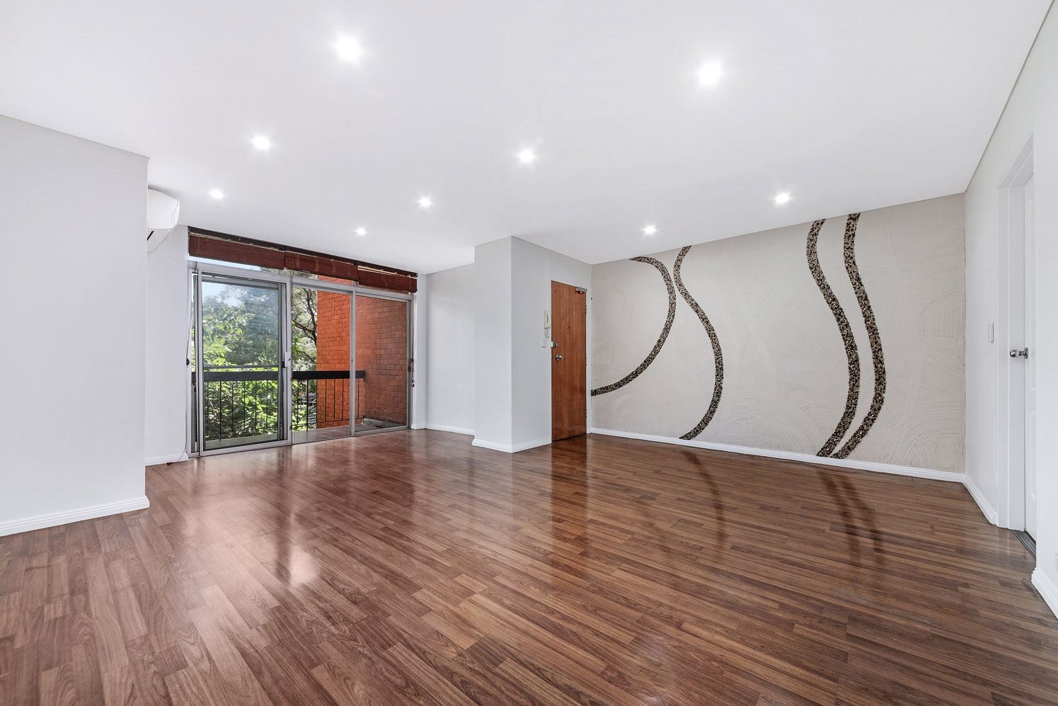 28/17-19 PHILLIP Street ROSELANDS 2