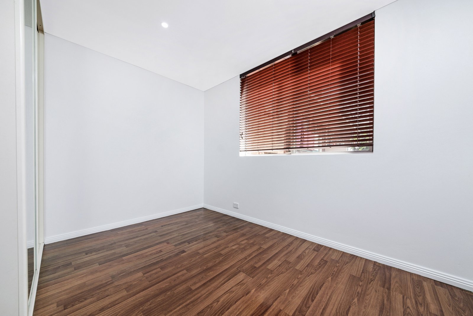 28/17-19 Phillip Street ROSELANDS 8