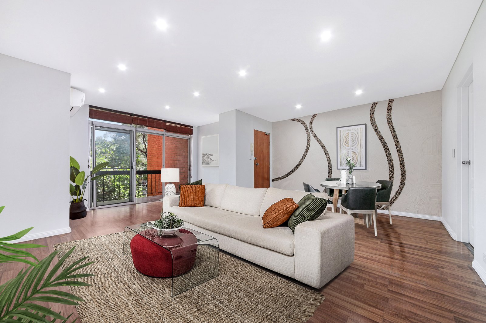 28/17-19 Phillip Street ROSELANDS 1