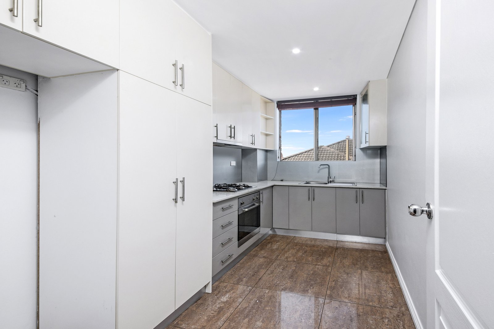 28/17-19 Phillip Street ROSELANDS 2