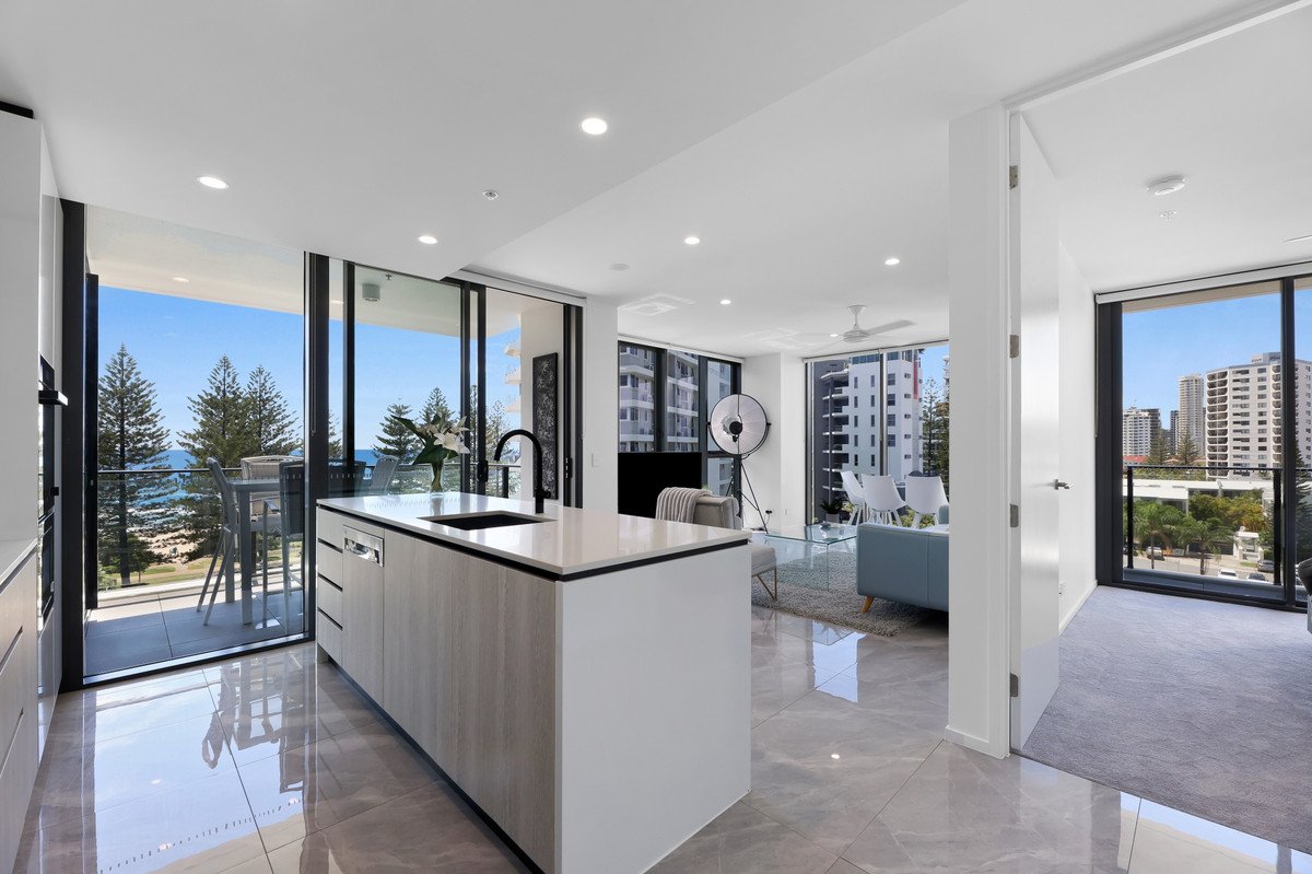 28/1969-1971 Gold Coast Highway Burleigh Heads 5