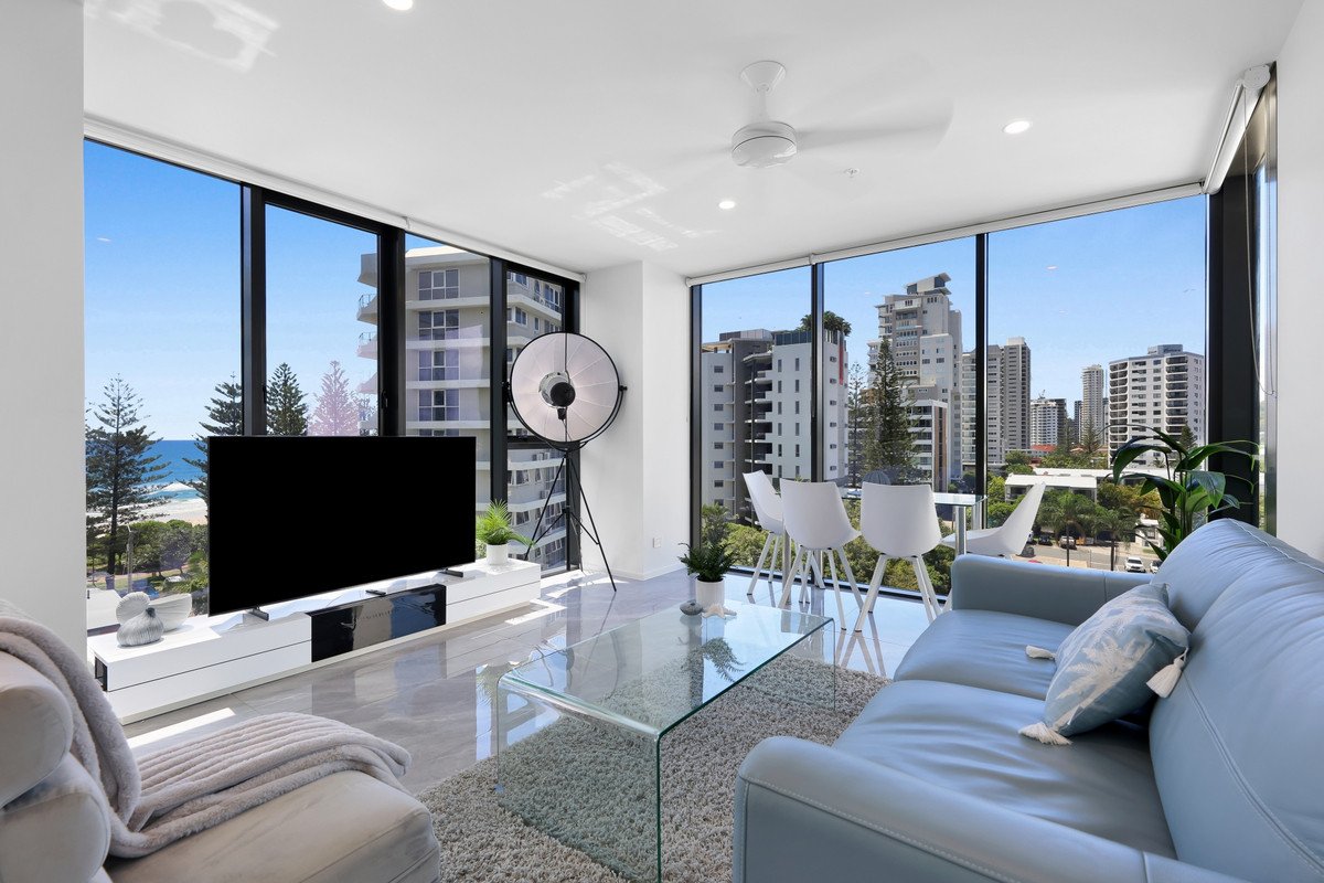 28/1969-1971 Gold Coast Highway Burleigh Heads 6