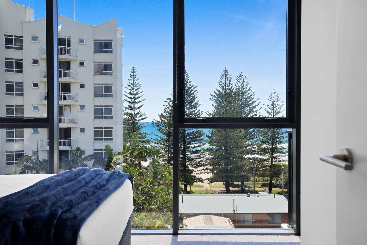 28/1969-1971 Gold Coast Highway Burleigh Heads 15