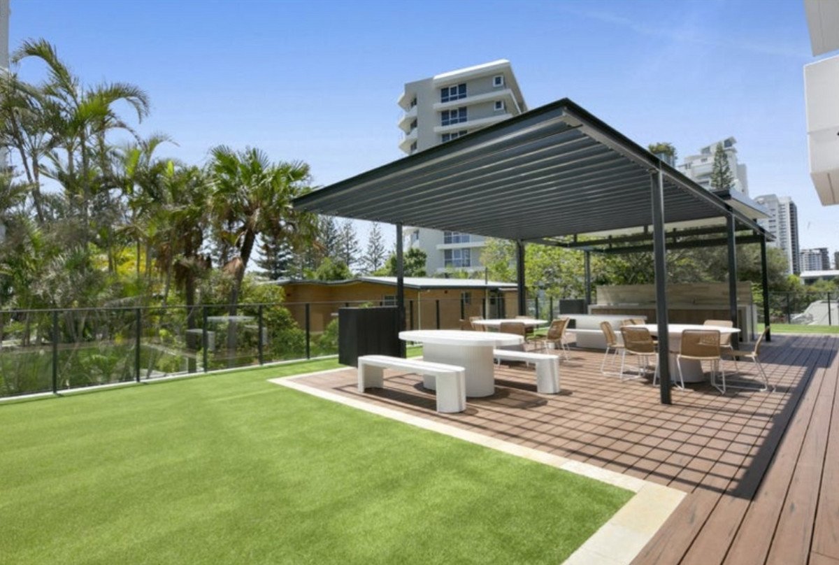 28/1969-1971 Gold Coast Highway Burleigh Heads 20