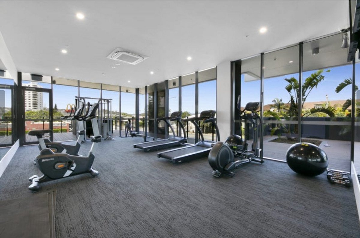 28/1969-1971 Gold Coast Highway Burleigh Heads 21