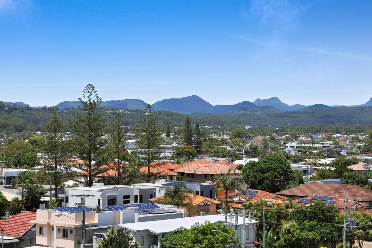 28/1969-1971 Gold Coast Highway Burleigh Heads 8