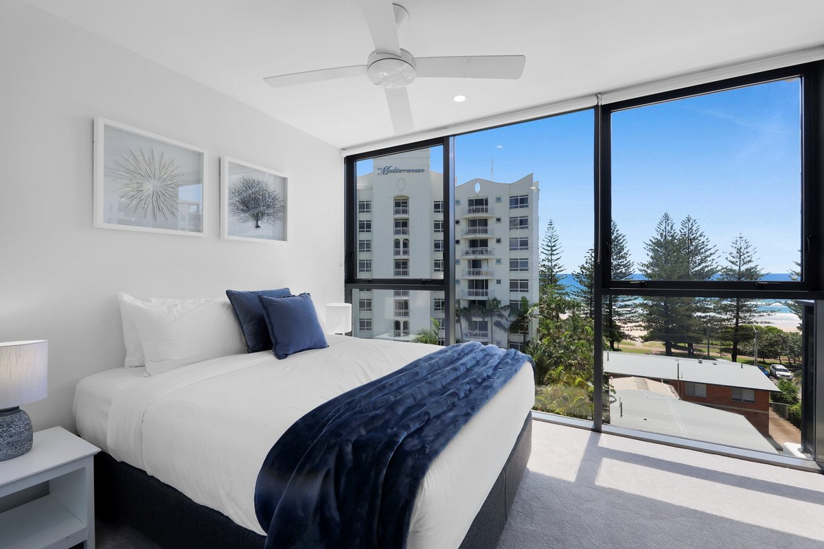 28/1969-1971 Gold Coast Highway Burleigh Heads 13