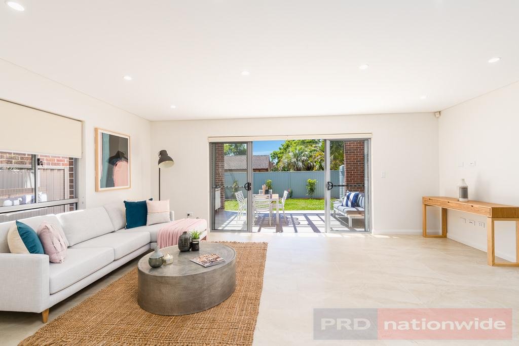 281c The River Road REVESBY 4