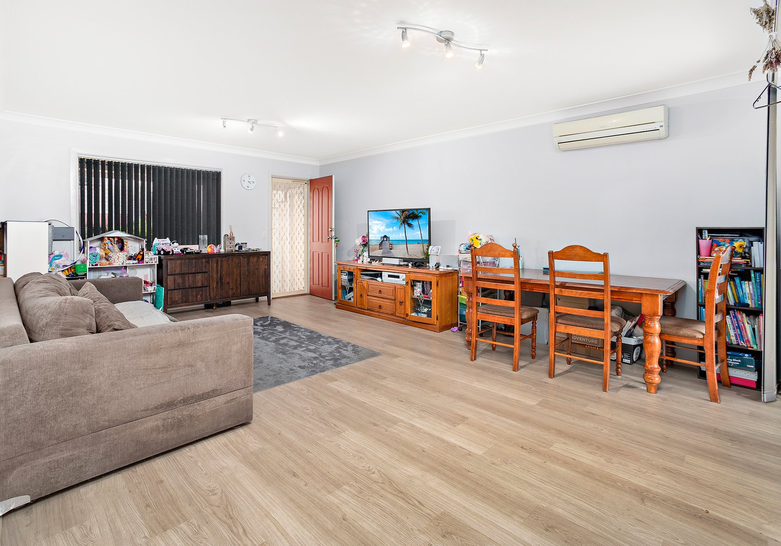 2/82-88 Daintree Drive ALBION PARK 2