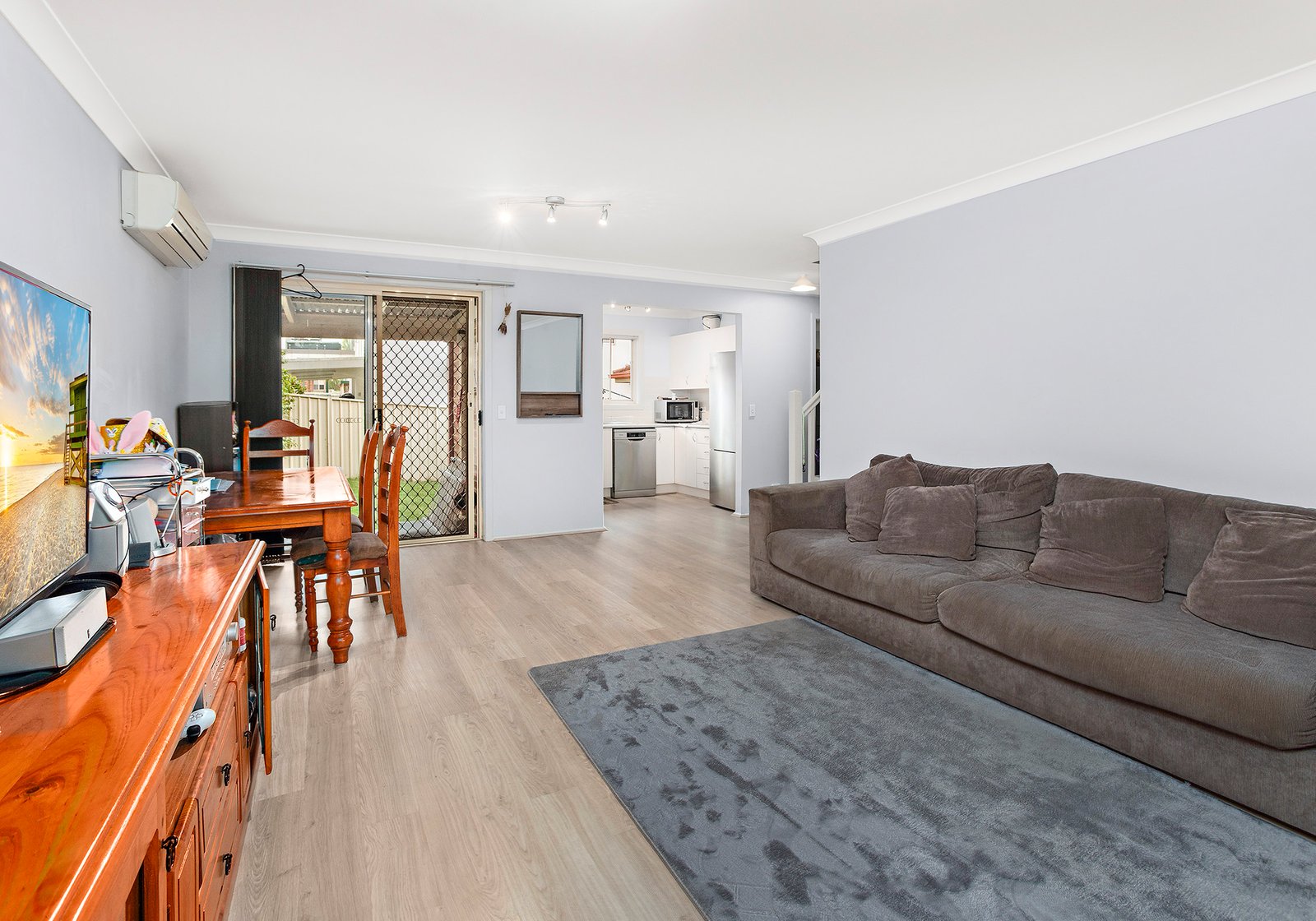 2/82-88 Daintree Drive ALBION PARK 4