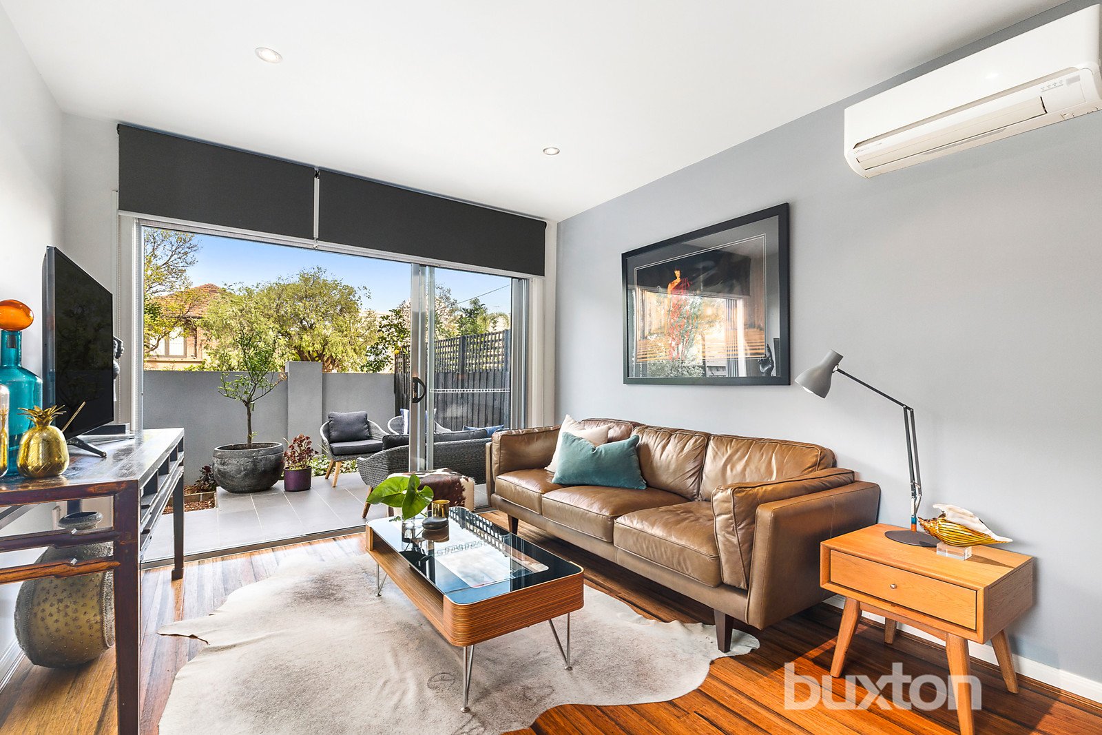 Gallery: 2/82 Hotham Street