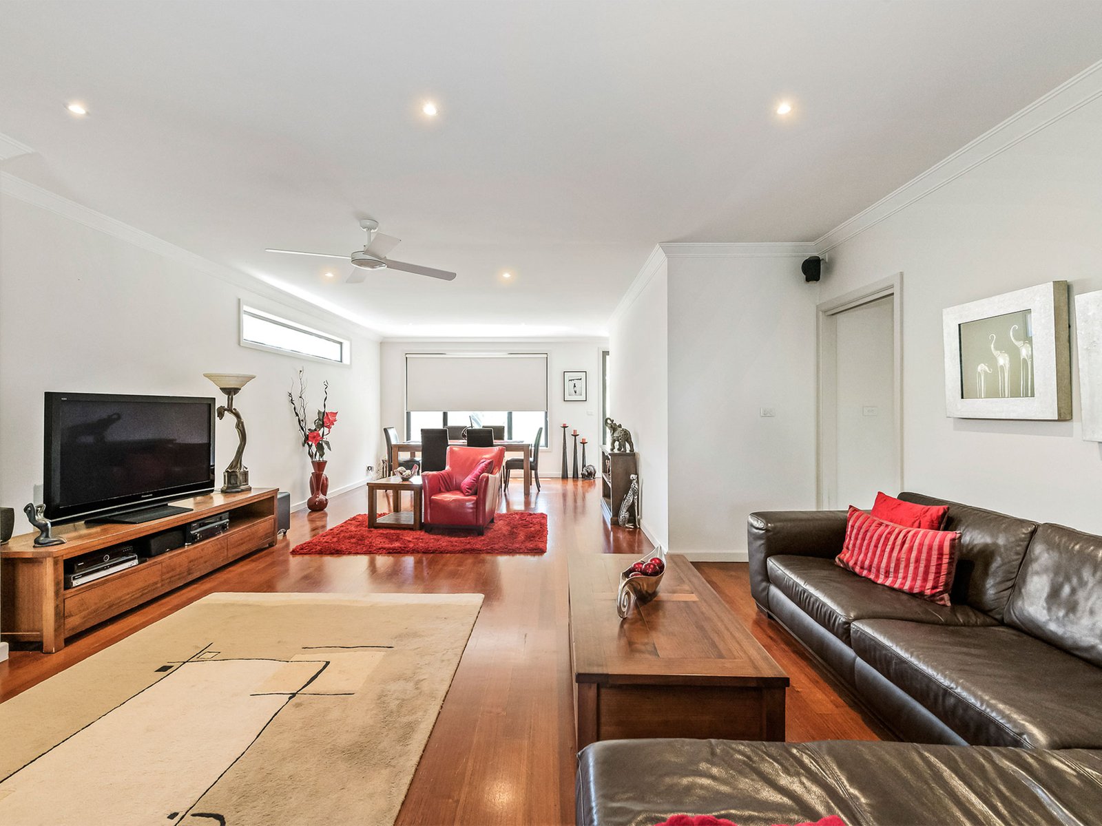 Gallery: 282 South Road