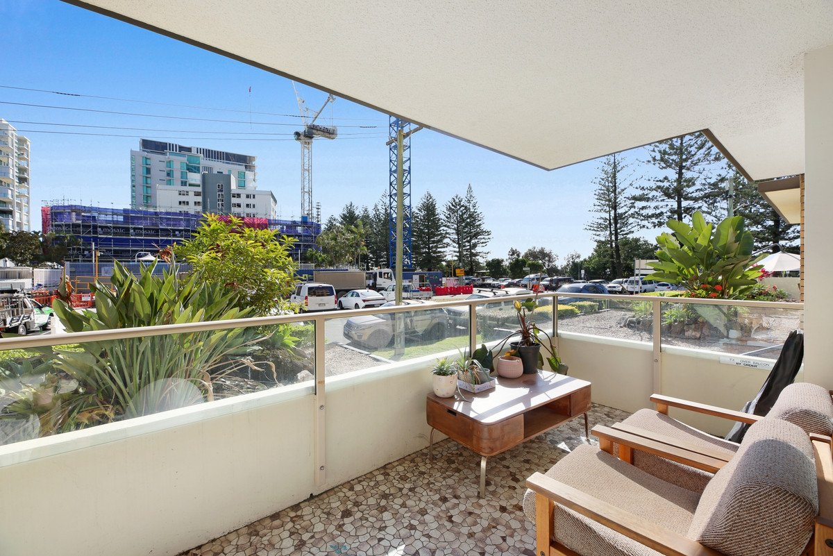 2/82 The Esplanade Burleigh Heads 2