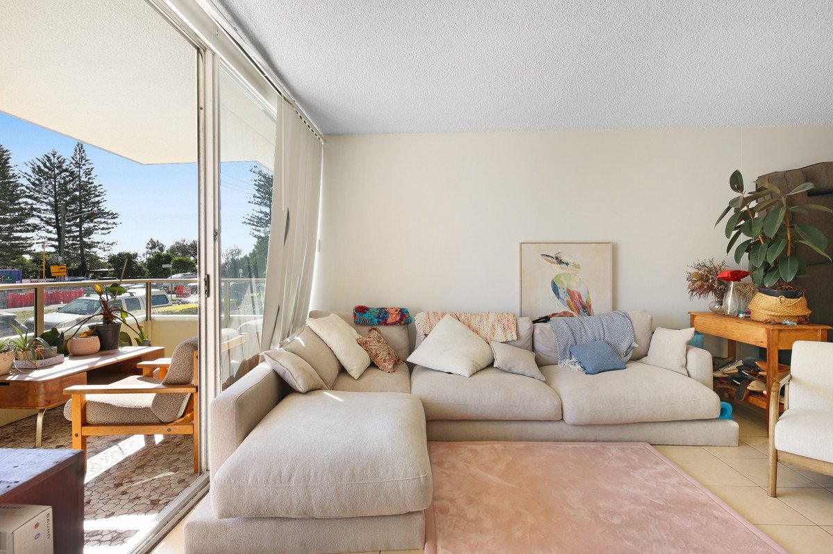 2/82 The Esplanade Burleigh Heads 8