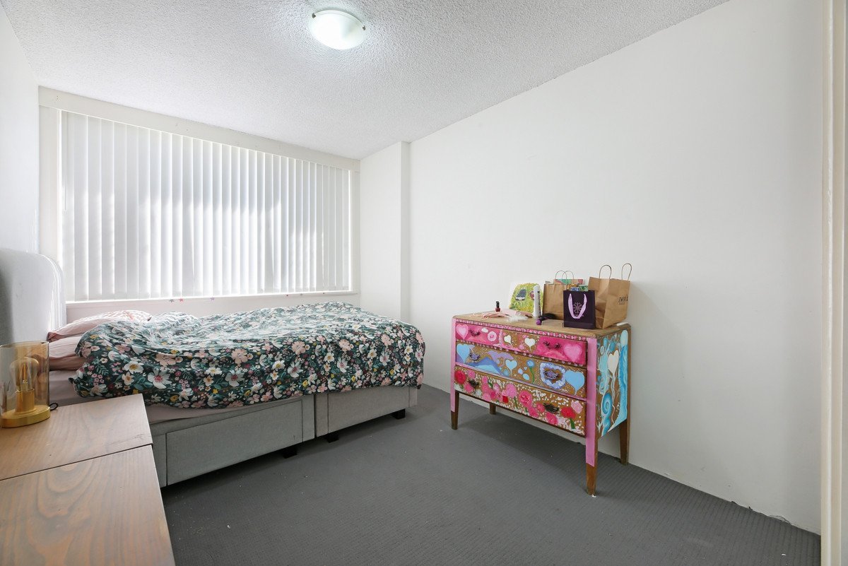 2/82 The Esplanade Burleigh Heads 11