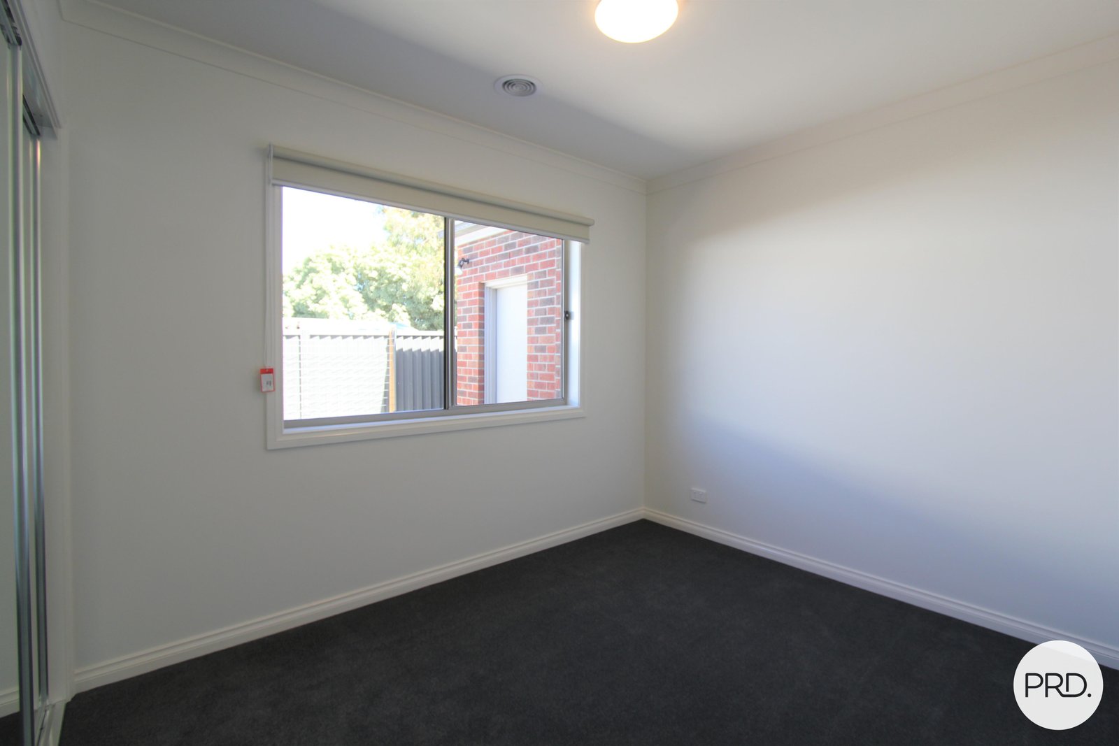 2/822 Geelong Road CANADIAN 10