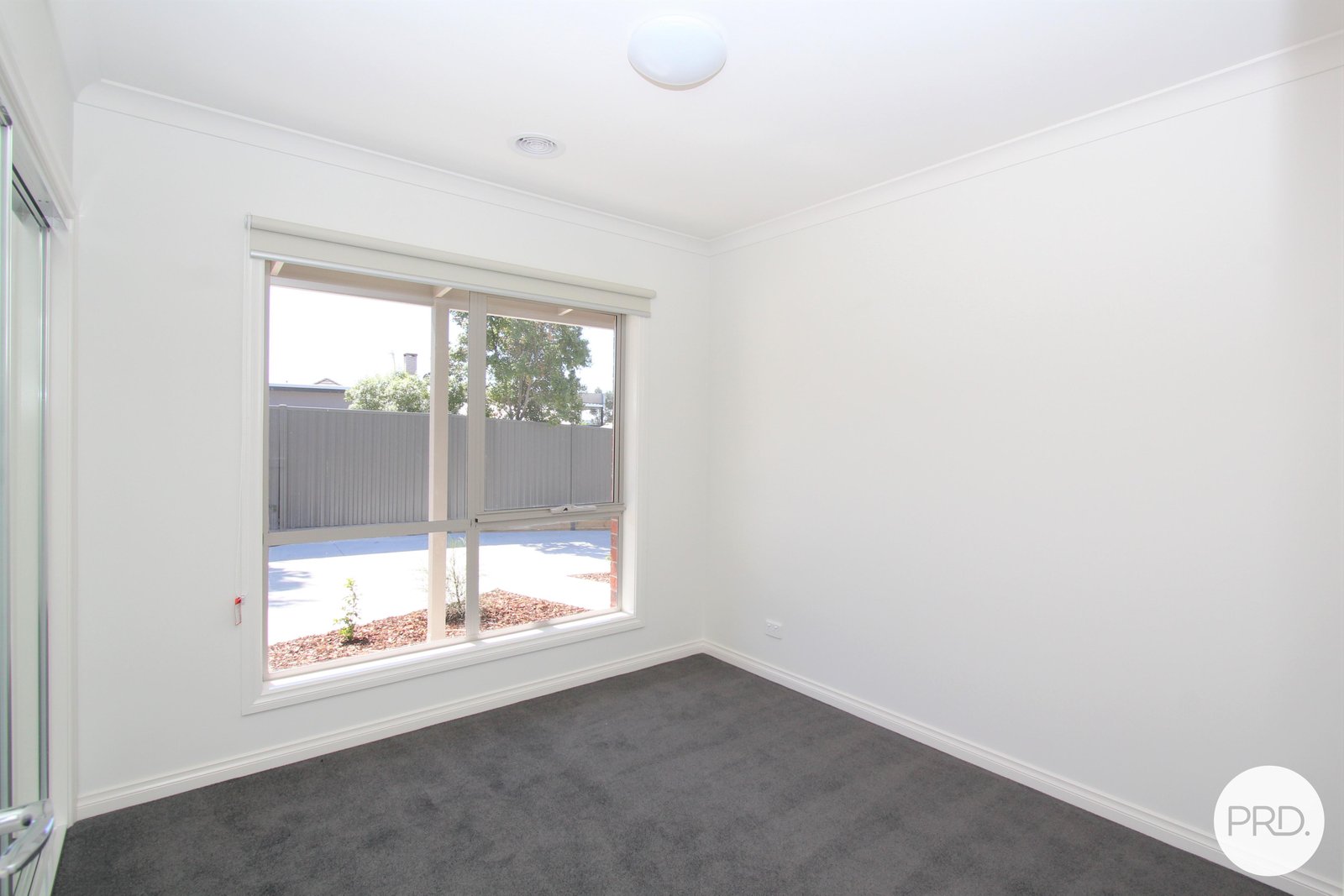 2/822 Geelong Road CANADIAN 11