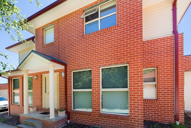 2/823 Barkly Street GOLDEN POINT 2