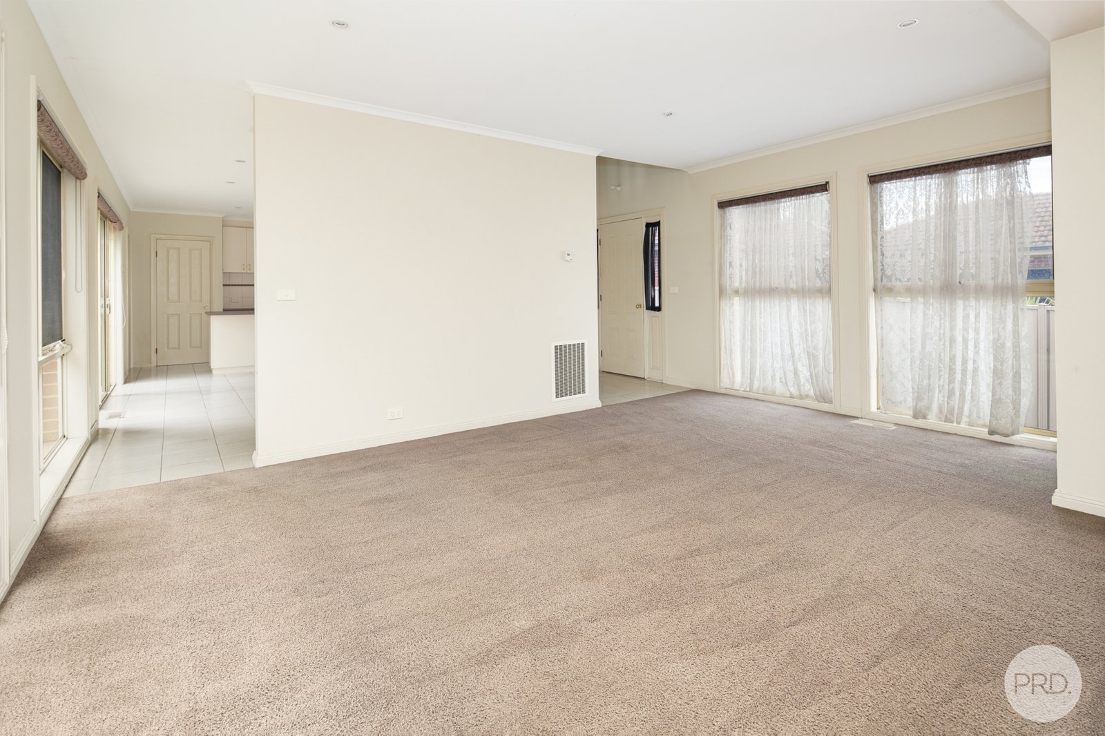 2/823 Barkly Street GOLDEN POINT 4