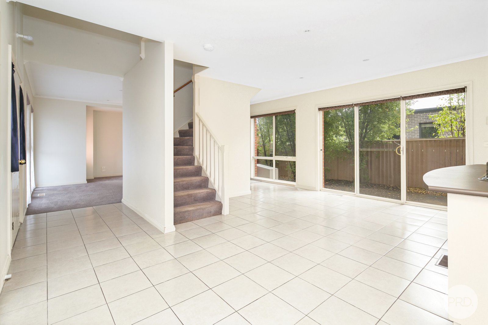 2/823 Barkly Street GOLDEN POINT 6