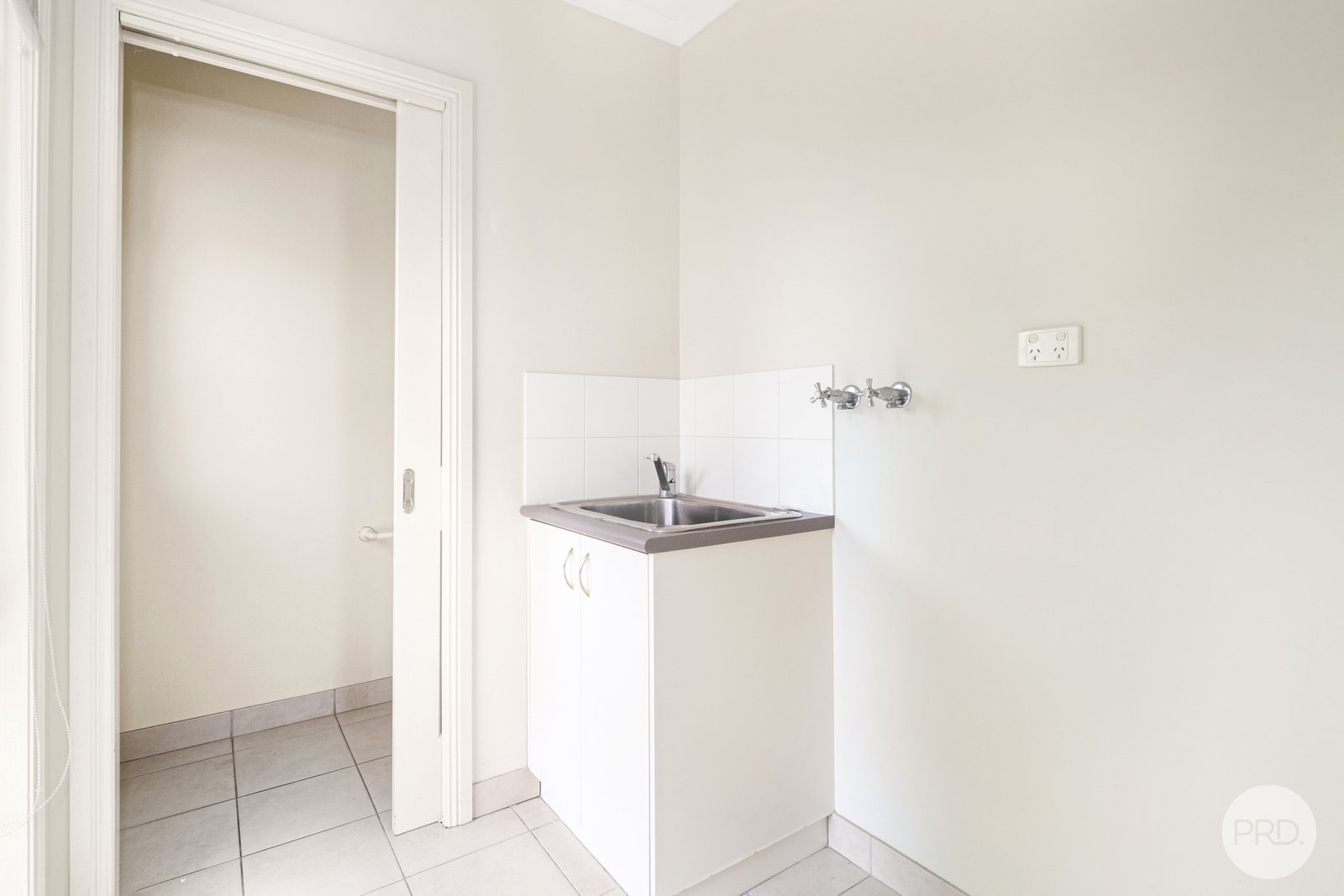 2/823 Barkly Street GOLDEN POINT 12