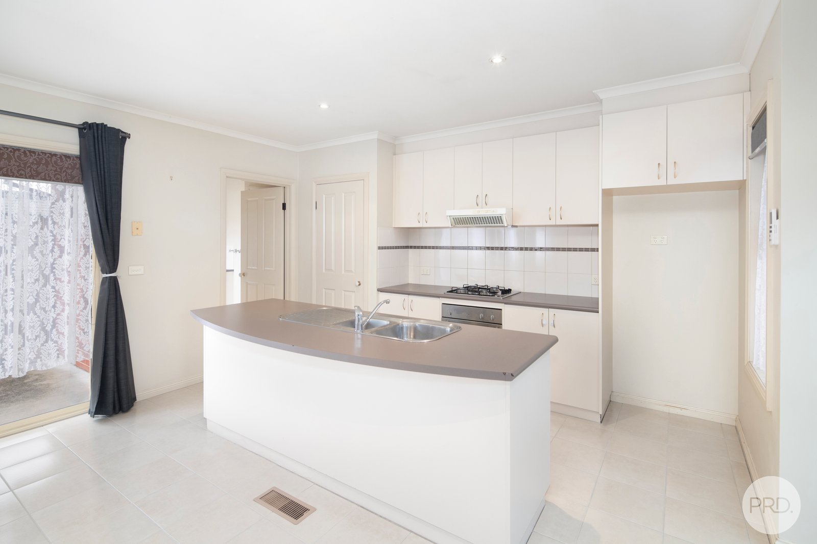 2/823 Barkly Street MOUNT PLEASANT 4