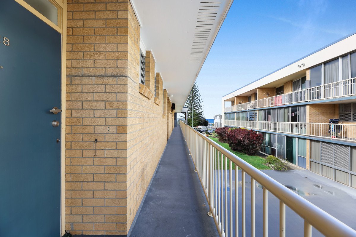 28/286 The Esplanade Burleigh Heads 1