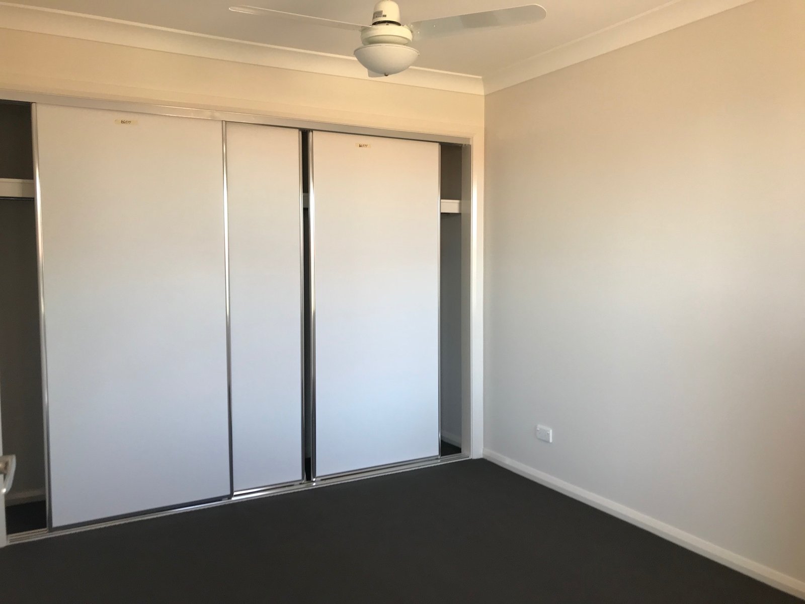 2/83 Kenny Drive WEST TAMWORTH 1