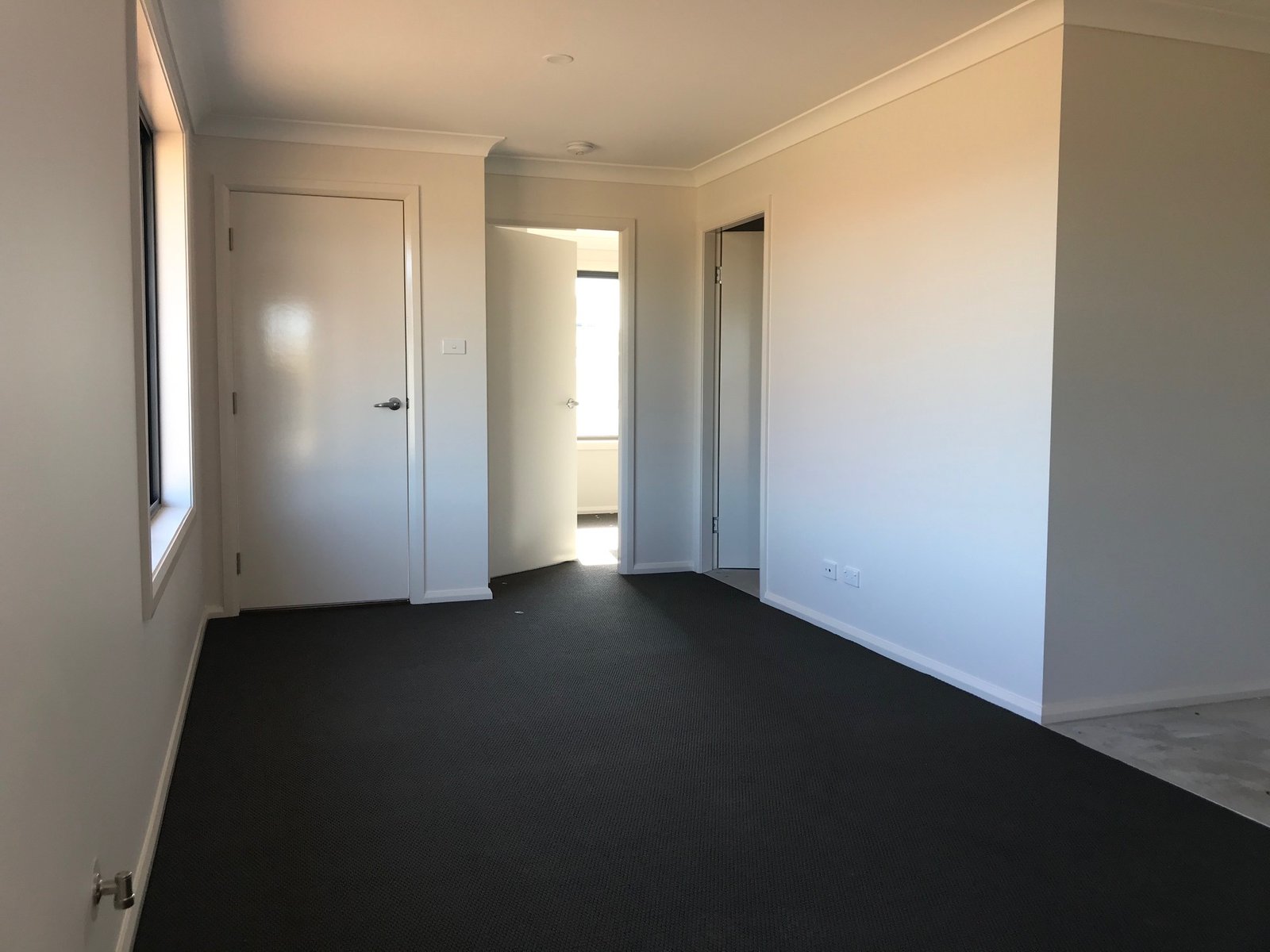 2/83 Kenny Drive WEST TAMWORTH 2