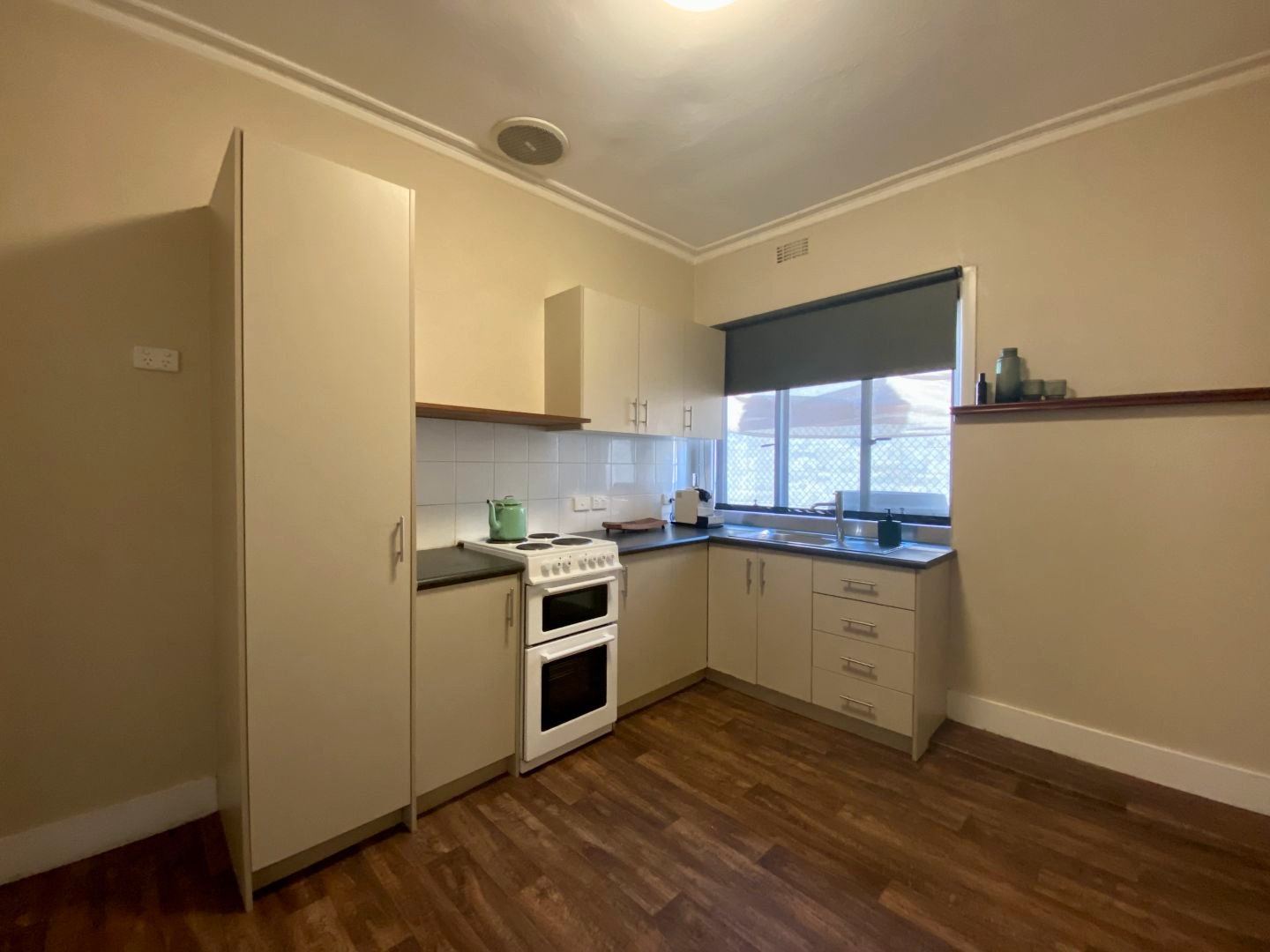 283 Townsend Street SOUTH ALBURY 3