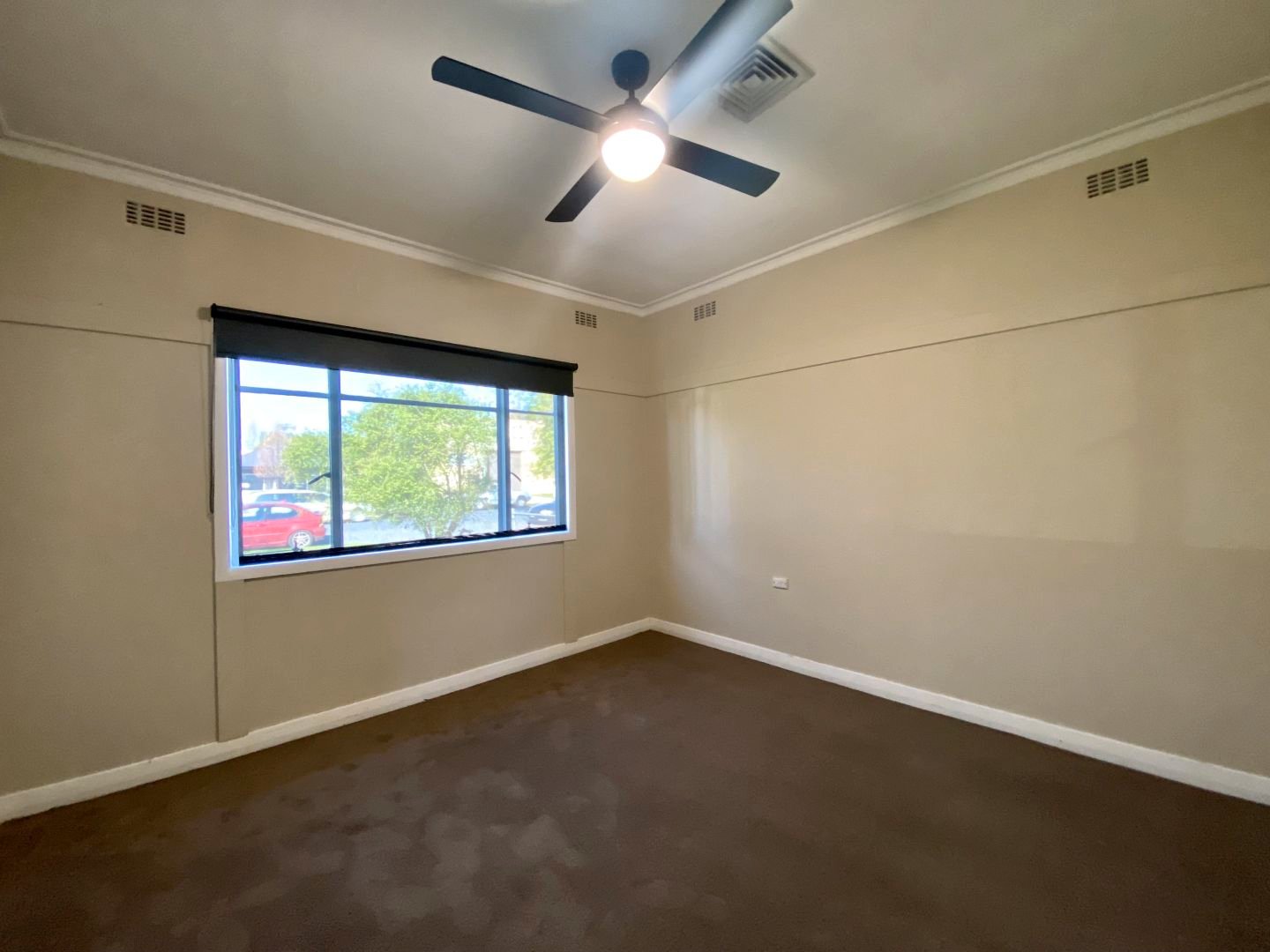 283 Townsend Street SOUTH ALBURY 4