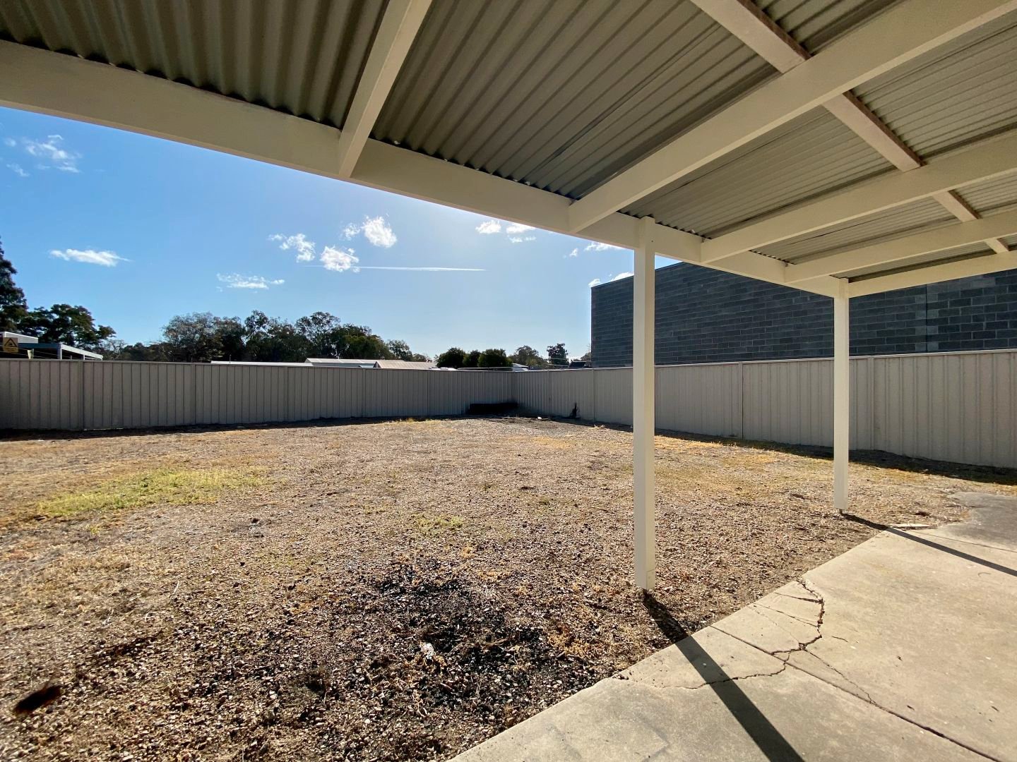 283 Townsend Street SOUTH ALBURY 8