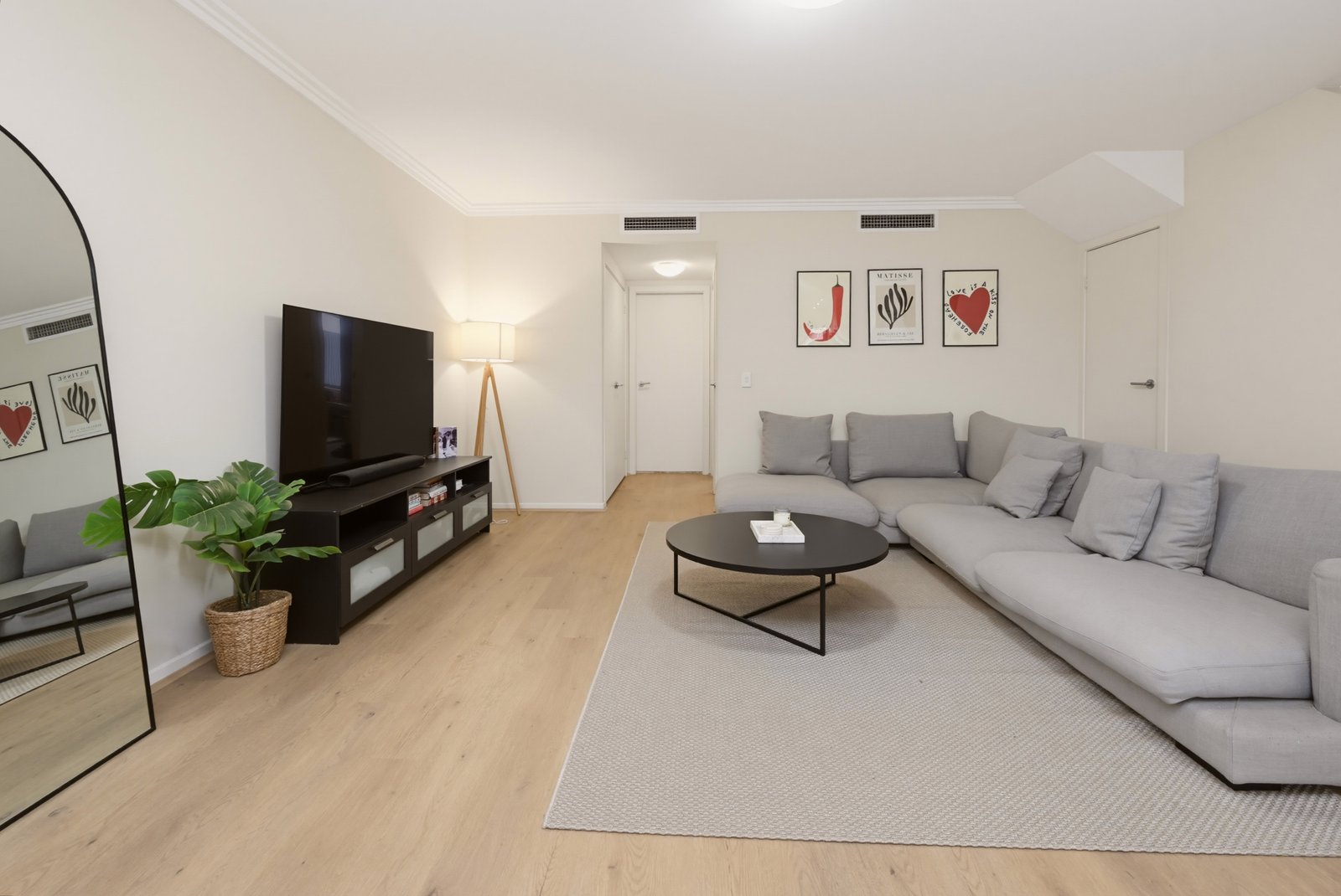 28/30 Stephen Road BOTANY 7