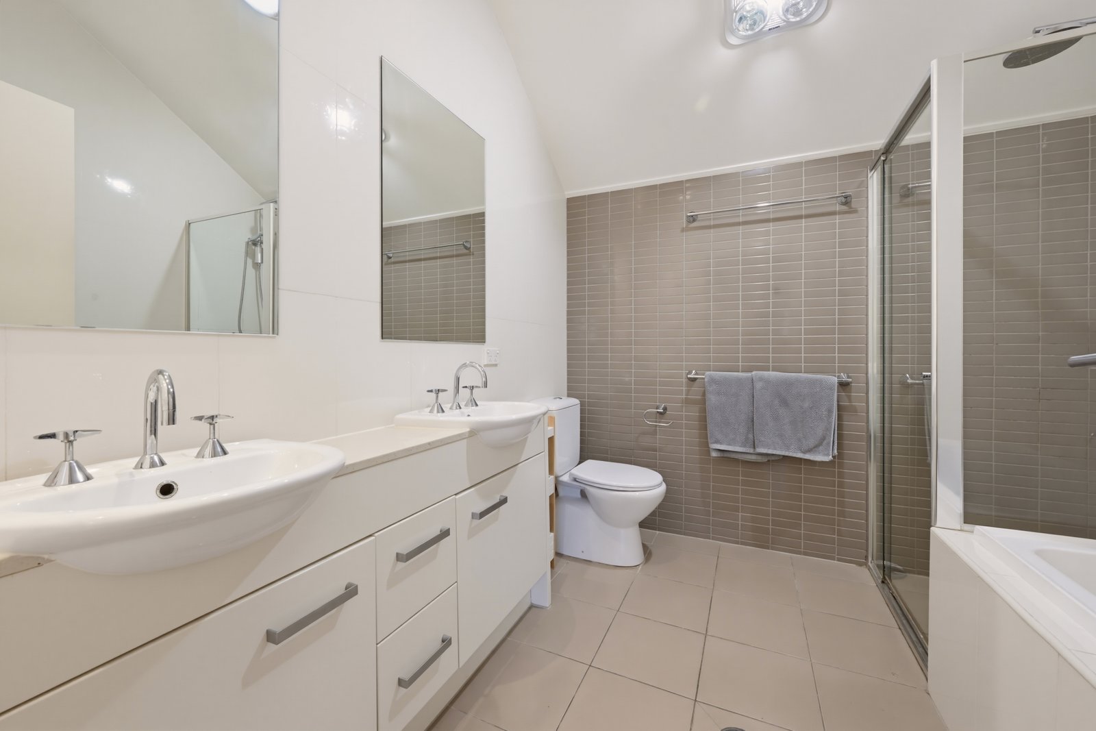 28/30 Stephen Road BOTANY 12