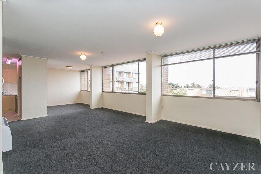 Gallery: 28/343 Beaconsfield Parade