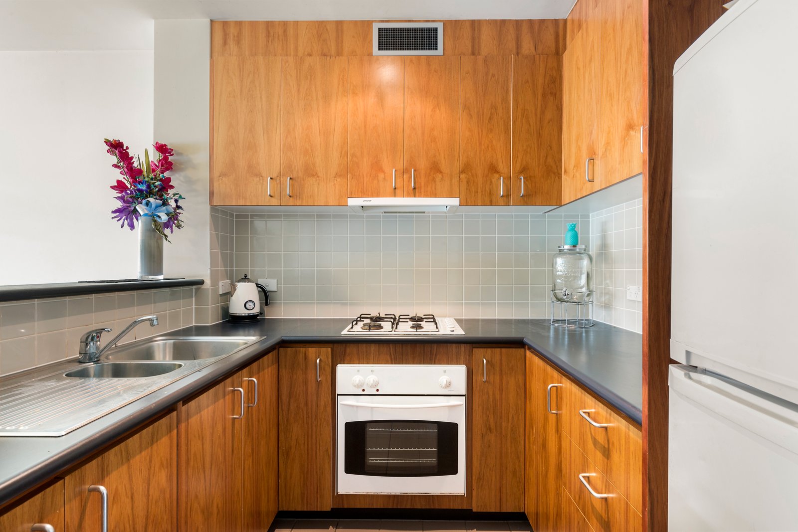 Gallery: 28/352 Canterbury Road