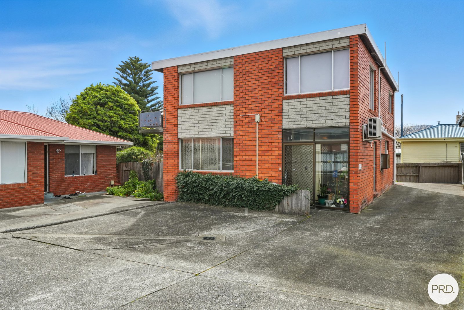 2/84 Tolosa Street GLENORCHY 1