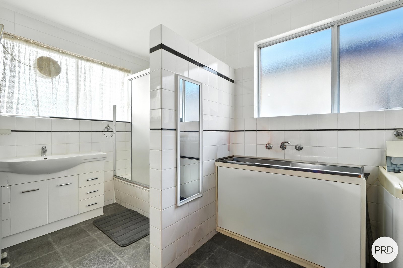 2/84 Tolosa Street GLENORCHY 11