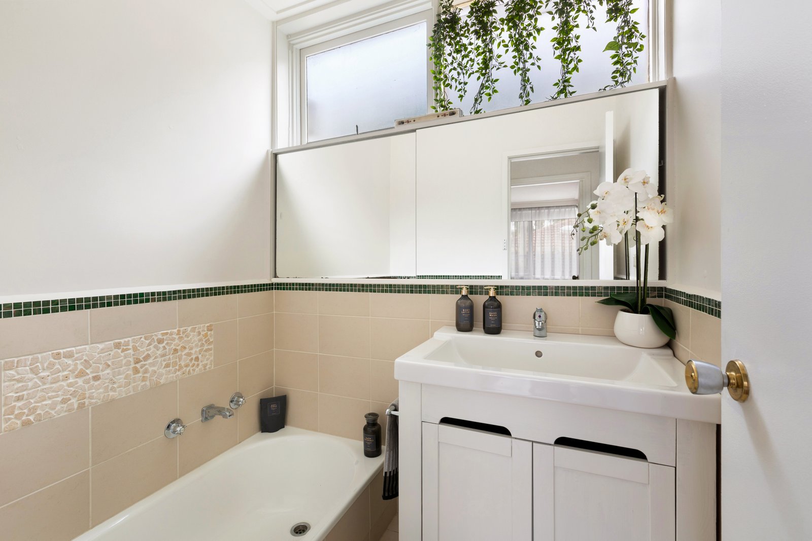 Real Estate and Property in 2/840 Toorak Road, Hawthorn East, VIC