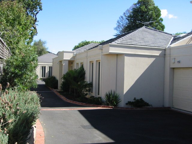 Photos: 2/841 Hampton Street