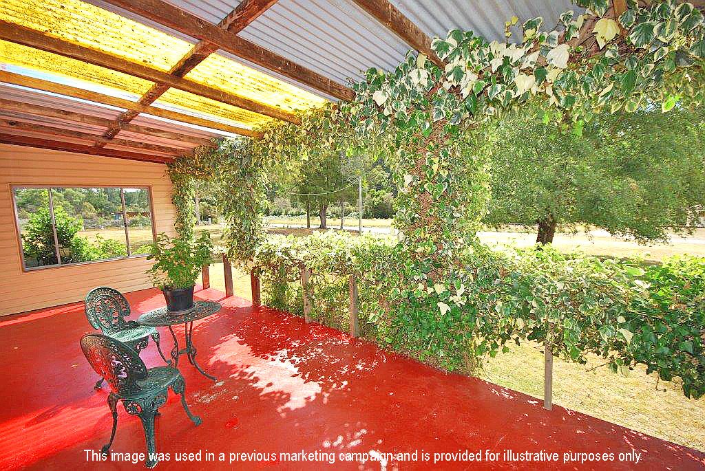 2847 Gordon River Road TYENNA 11