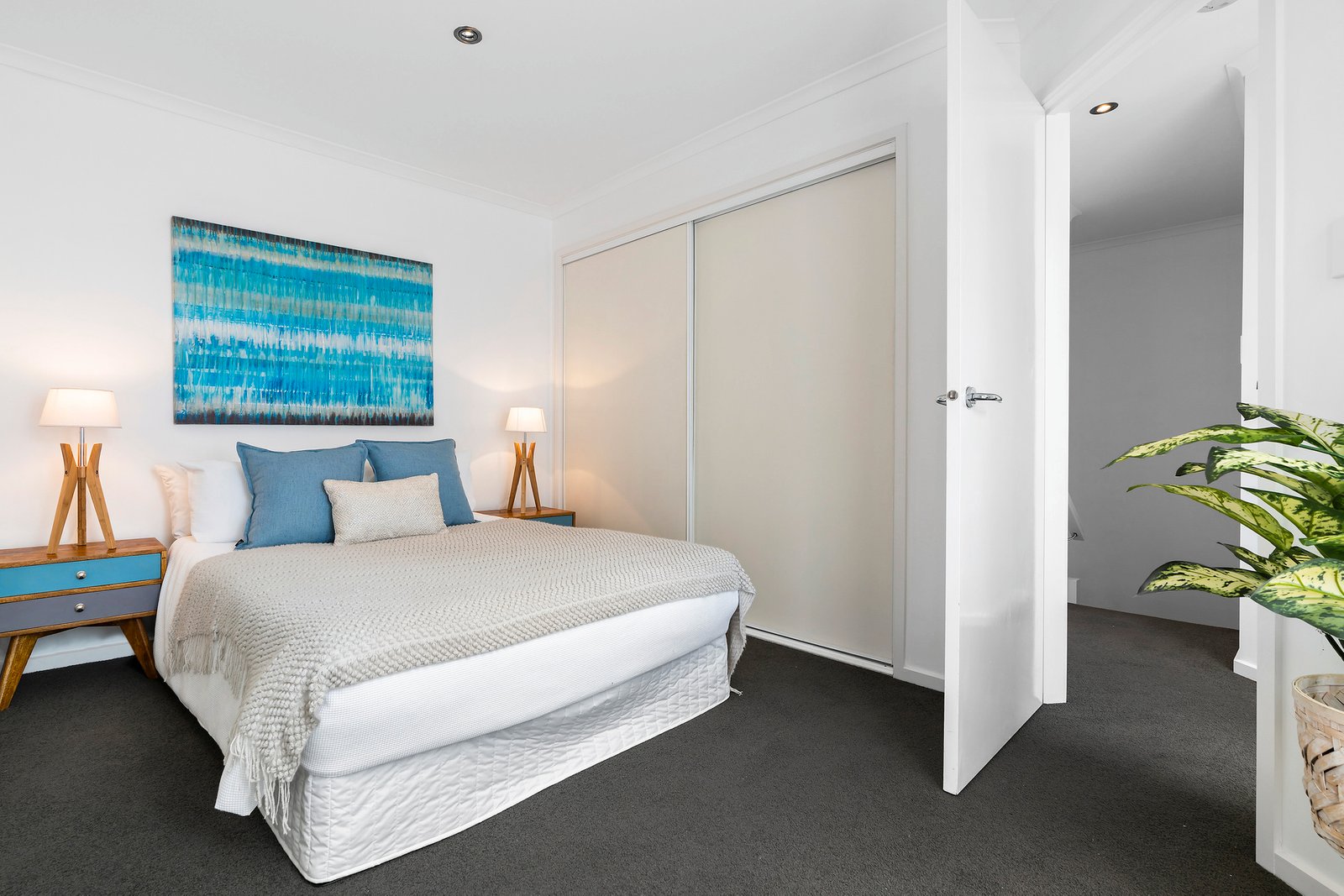 Real Estate and Property in 2/848 Glen Huntly Road, Caulfield South, VIC