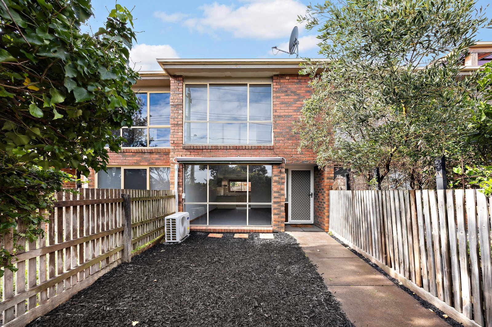 Gallery: 2/85-86 Nepean Highway