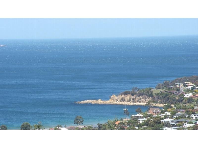 2/85 Diamond Drive BLACKMANS BAY 3