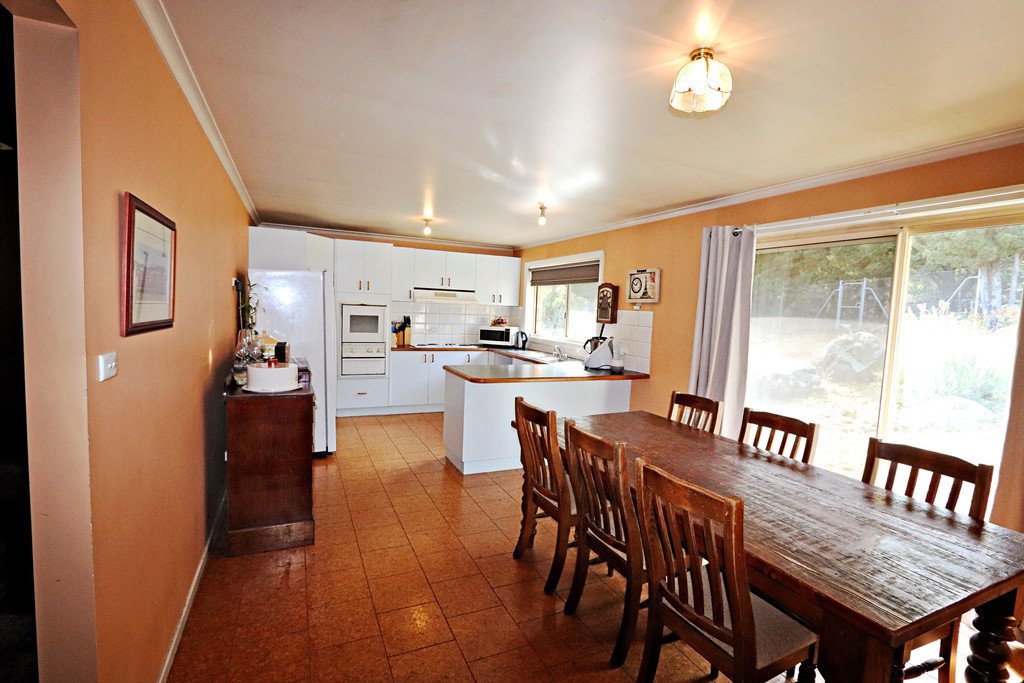 285 Elliott Way TUMBARUMBA 7