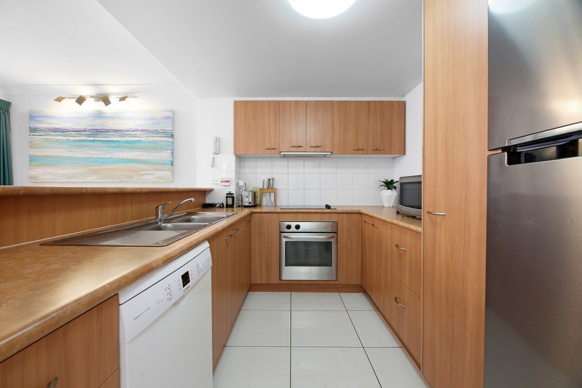 28/5 Fourth Avenue Burleigh Heads 4